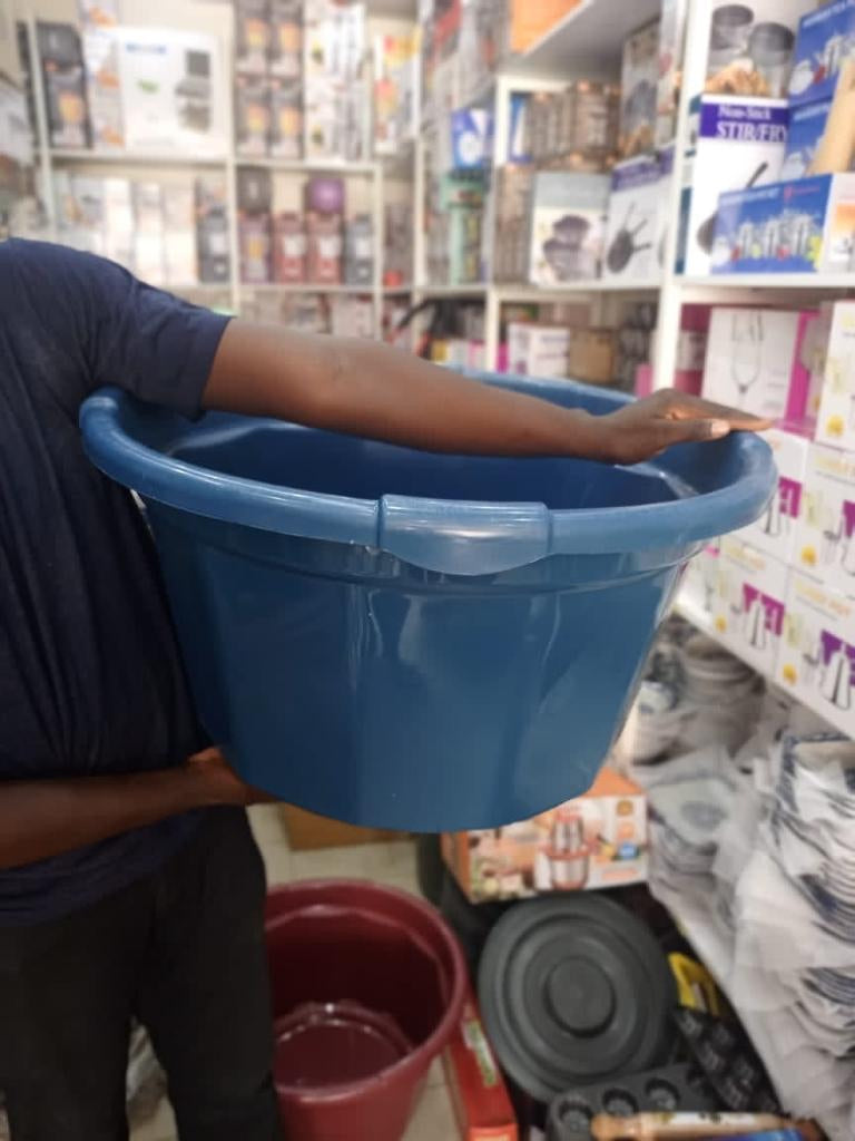 Bassine en plastique dur 70 cm