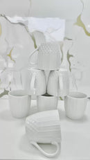 Tasse en porcelaine blanche