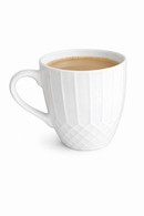Tasse en porcelaine blanche