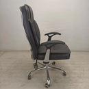 Chaise de bureau ergonomique en cuir noir