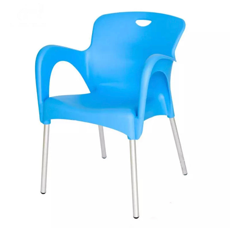 Chaise en plastique avec pieds en fer.